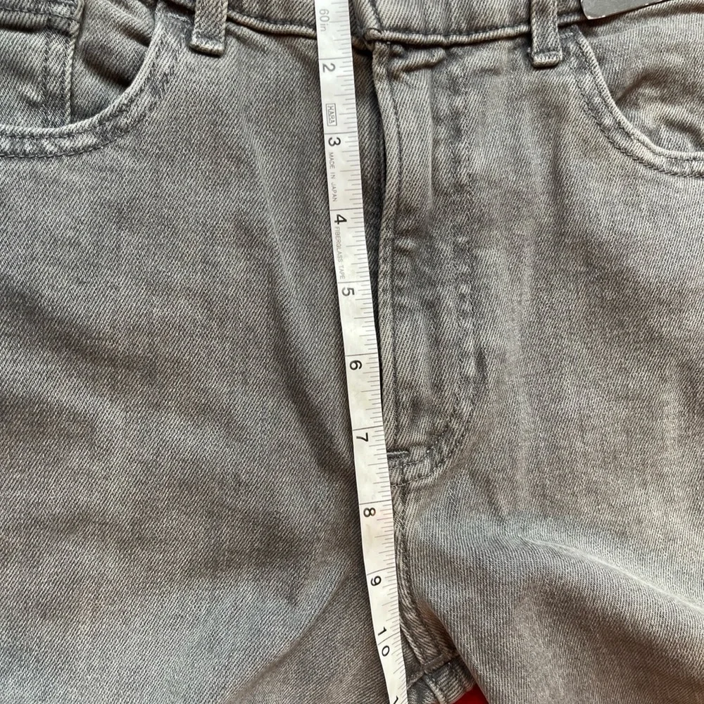 NWT EXPRESS Size 4R Women’s  Grey Tapered Ankle High Rise Jeans - Picture 5 of 7